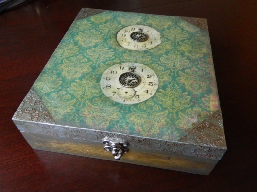 clock embossed box1